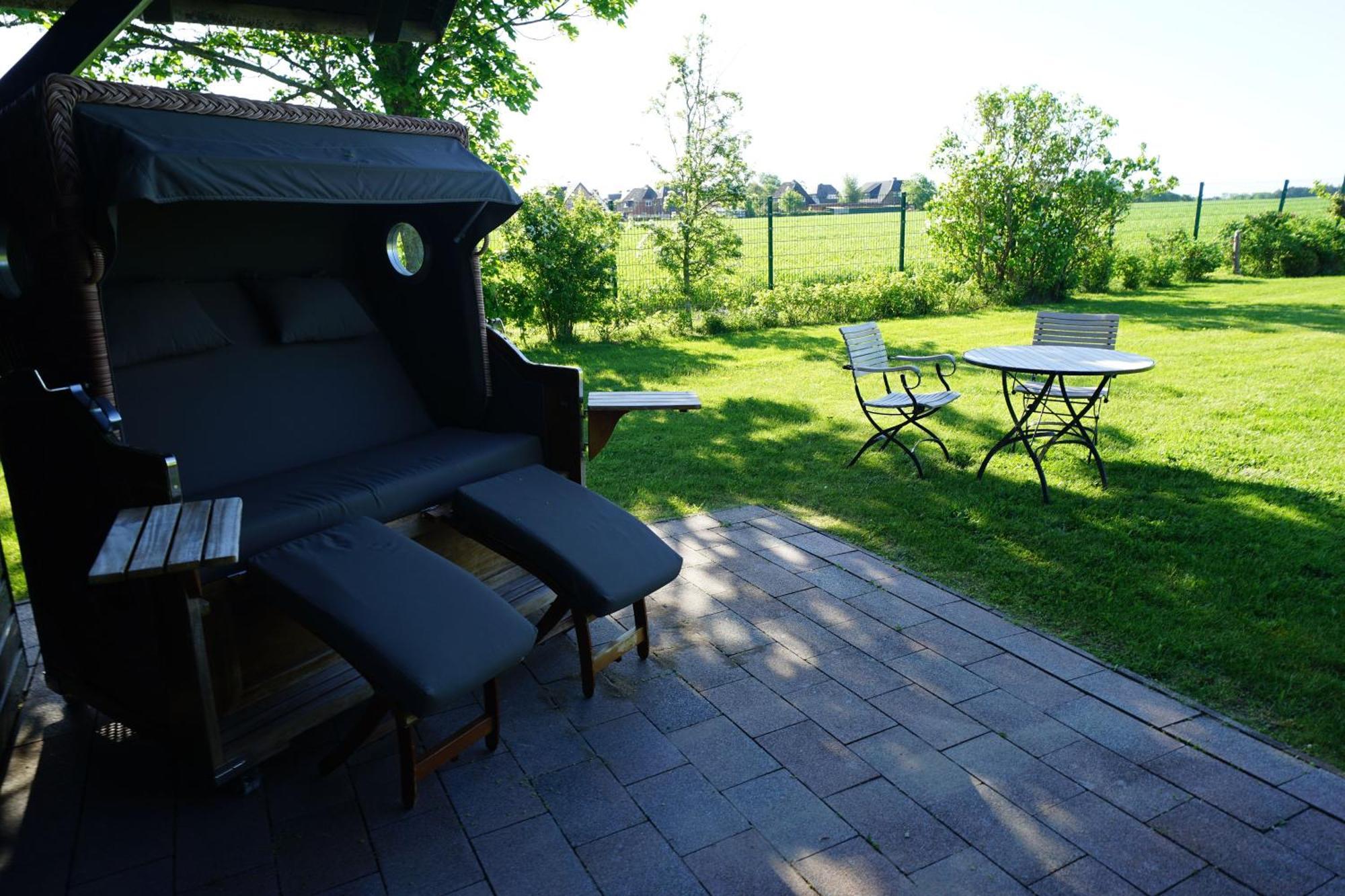 Ferienhaus In Grossmorsum Mit Terrasse Und Grill